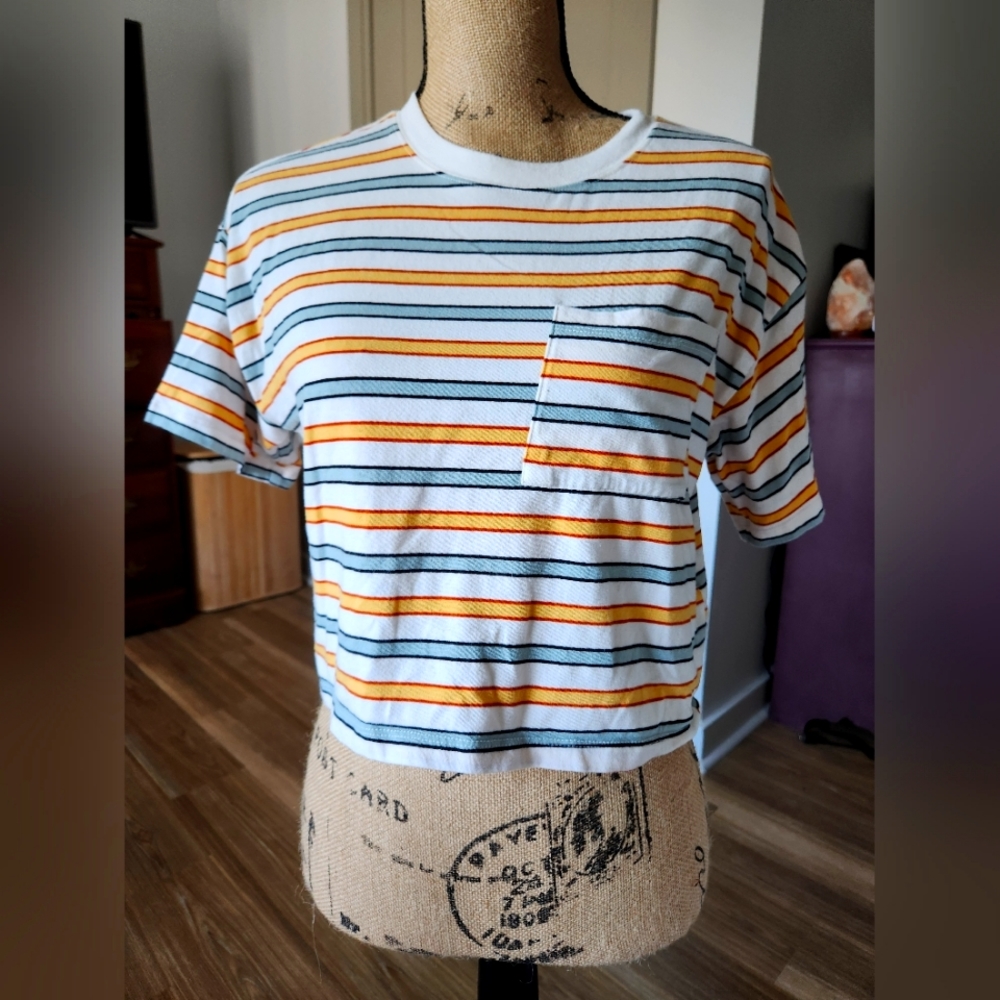 Blue and gold tee